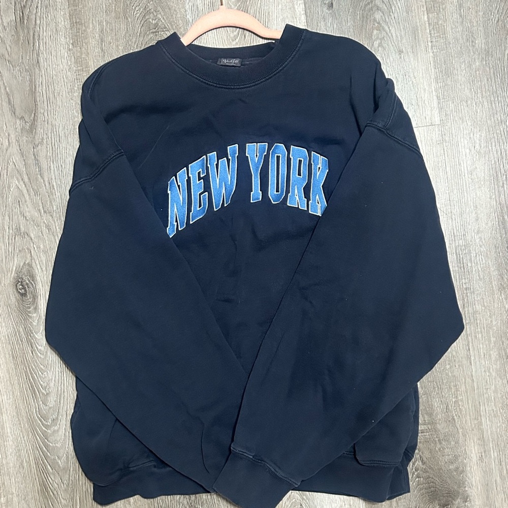 Brandy Melville Crewneck
